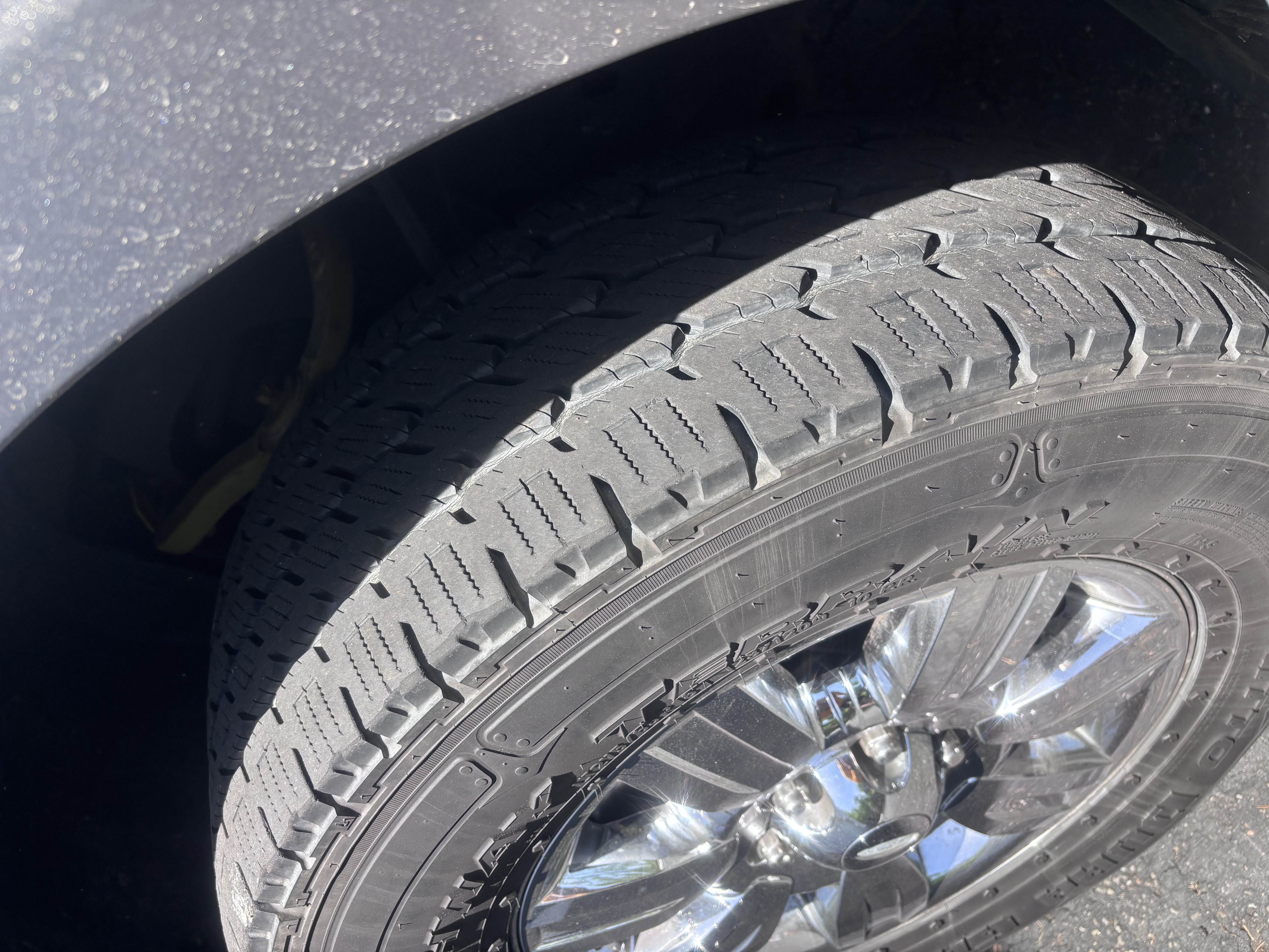 Used 2012 Ford F150 XLT w/ XLT Chrome Pkg AWD/4WD image 10