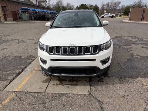 Used 2018 Jeep Compass Limited image 2