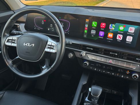 Used 2025 Kia Telluride LX image 18