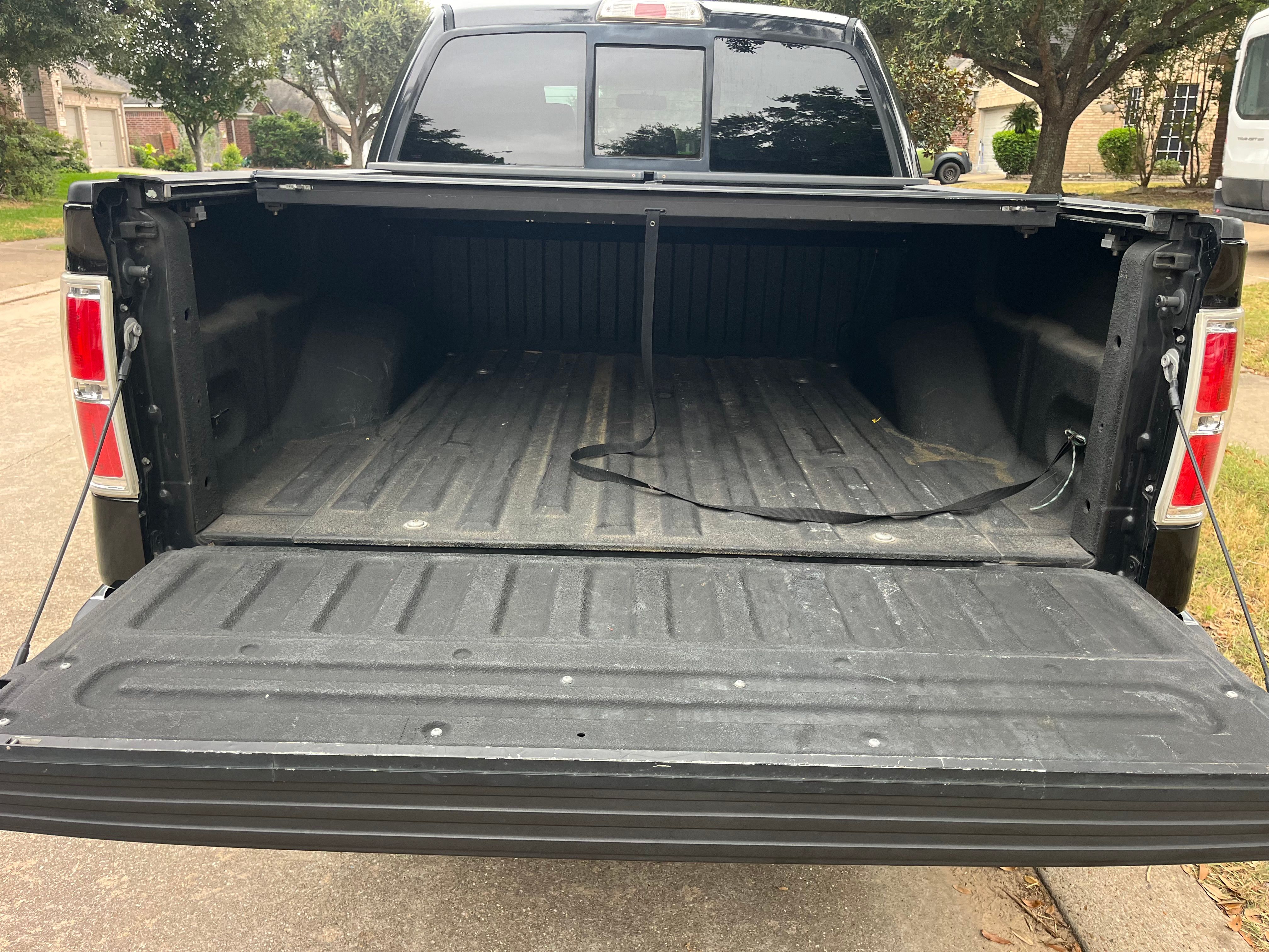Used 2014 Ford F150 XLT w/ Equipment Group 302A Luxury AWD/4WD image 9