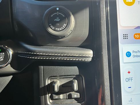 Used 2023 Ford F150 Lightning Platinum image 17