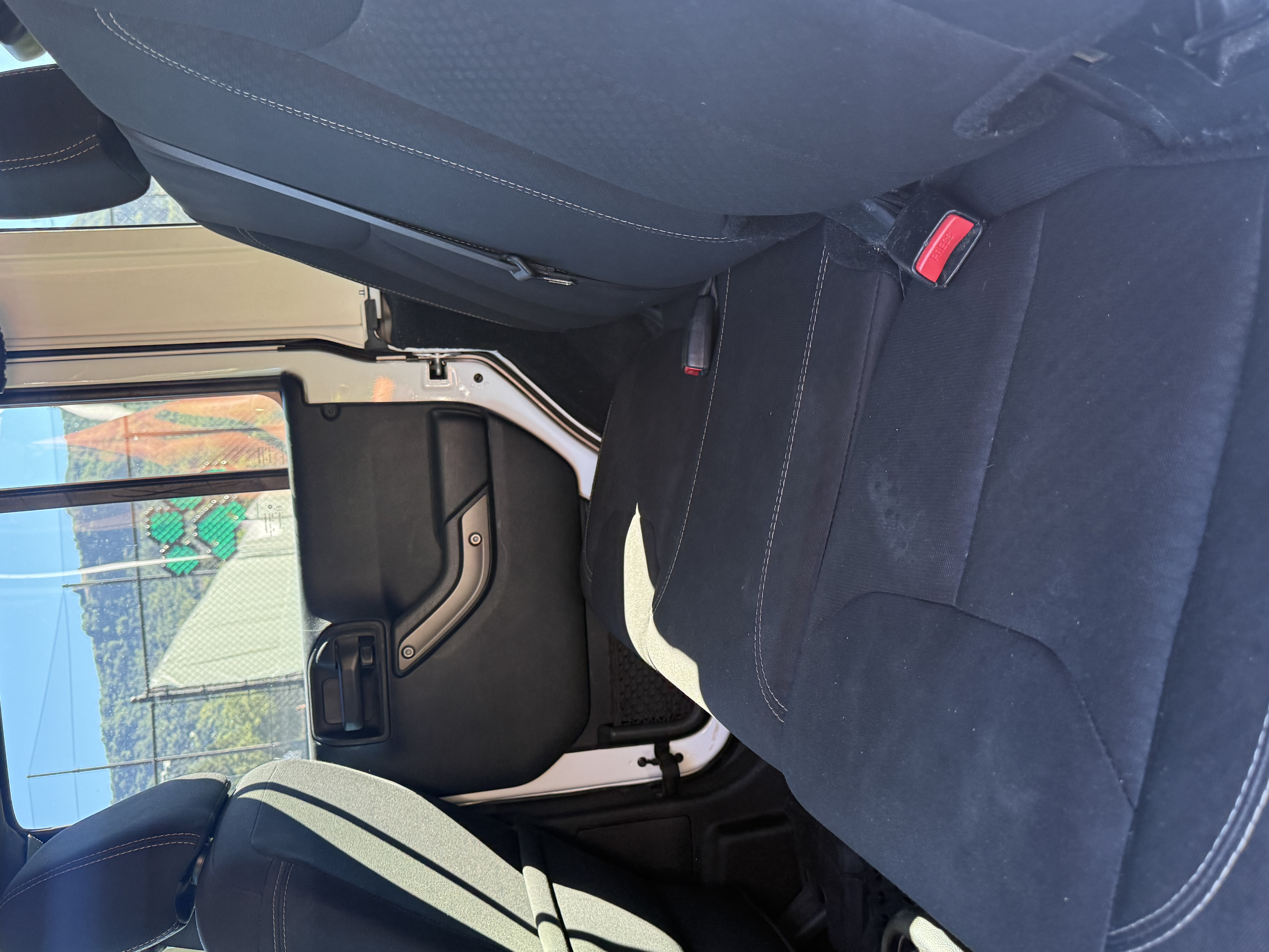 Used 2018 Jeep Wrangler Unlimited Sport AWD/4WD image 12