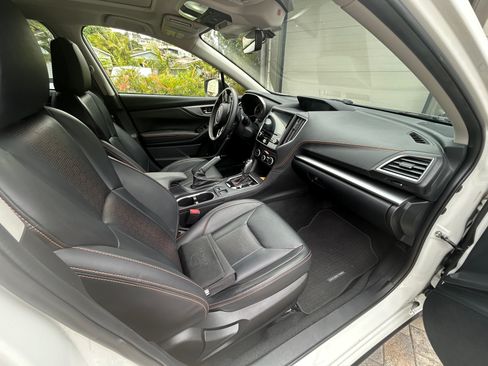Used 2022 Subaru Crosstrek 2.5i Limited w/ Moonroof Package 2 AWD/4WD image 4