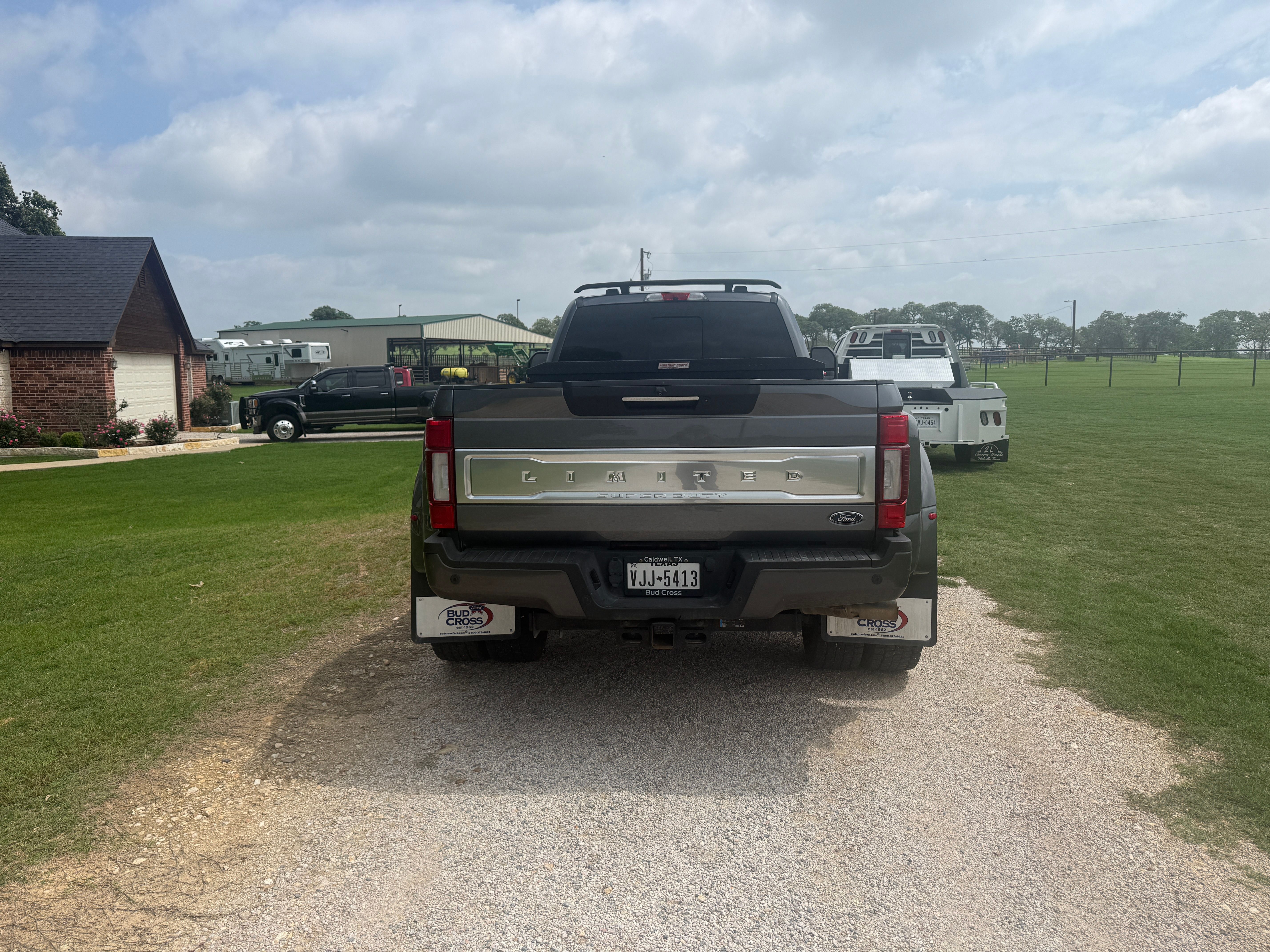 Used 2022 Ford F450 Limited w/ FX4 Off-Road Package AWD/4WD image 2