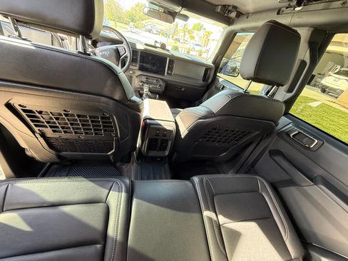 Used 2025 Ford Bronco Big Bend image 9