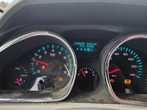 Used 2011 Chevrolet Traverse LS image 6