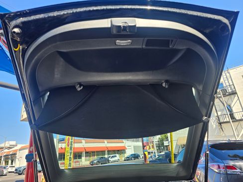 Used 2018 Porsche 718 Cayman Coupe 2D image 26