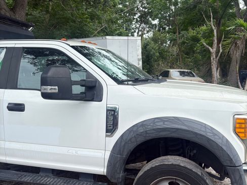 Used 2017 Ford F550 2WD Crew Cab Super Duty image 10