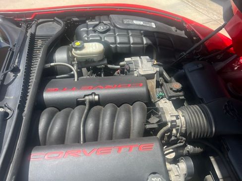 Used 2003 Chevrolet Corvette Coupe w/ Preferred Equipment Group RWD image 2