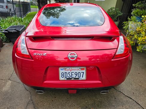 Used 2018 Nissan 370Z Coupe image 6