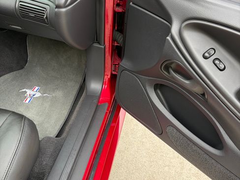 Used 1999 Ford Mustang GT image 29
