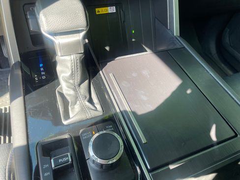 Used 2024 Toyota Sequoia Platinum image 13