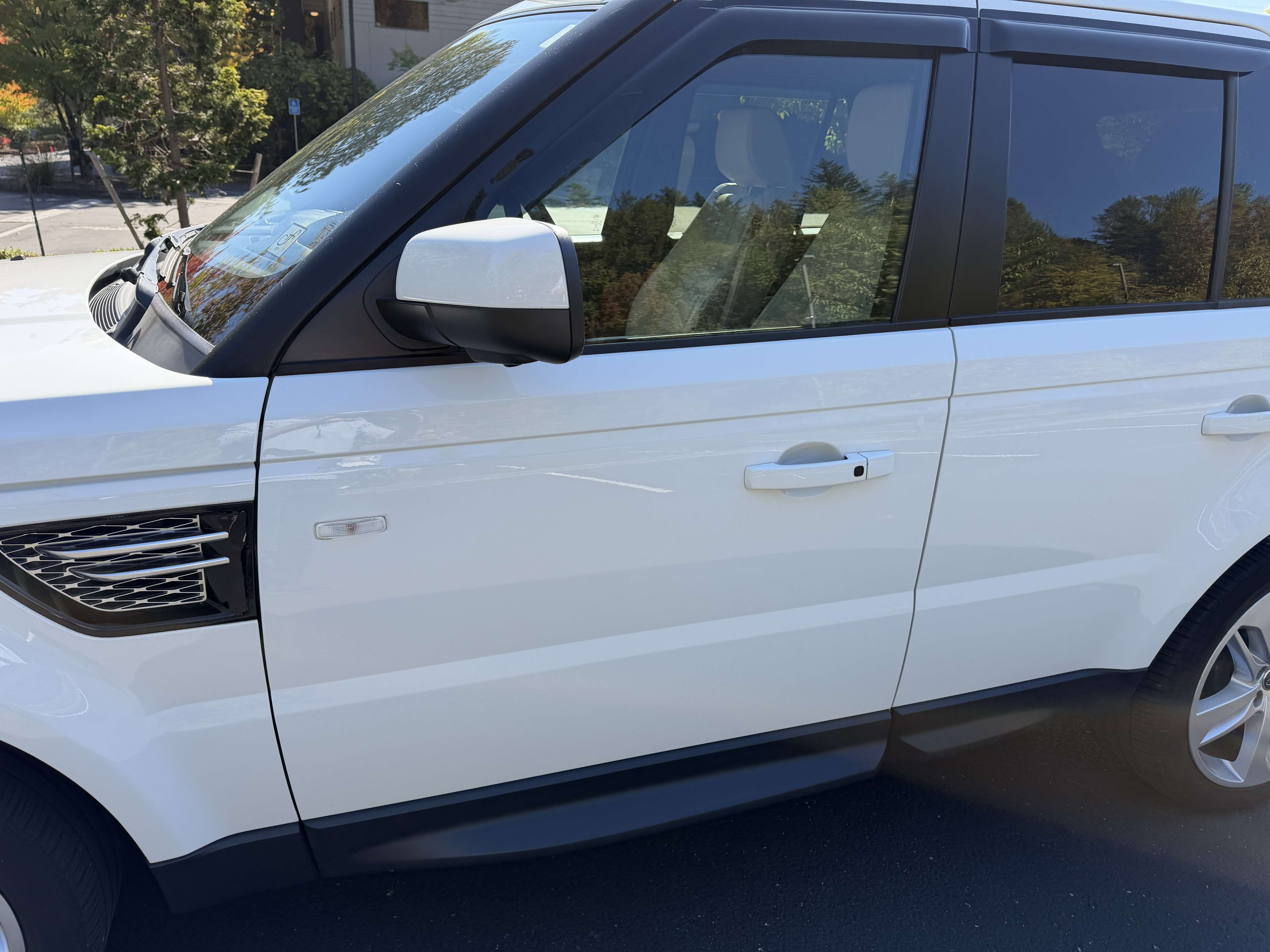 Used 2013 Land Rover Range Rover Sport HSE LUX w/ Luxury Interior Pkg AWD/4WD image 13