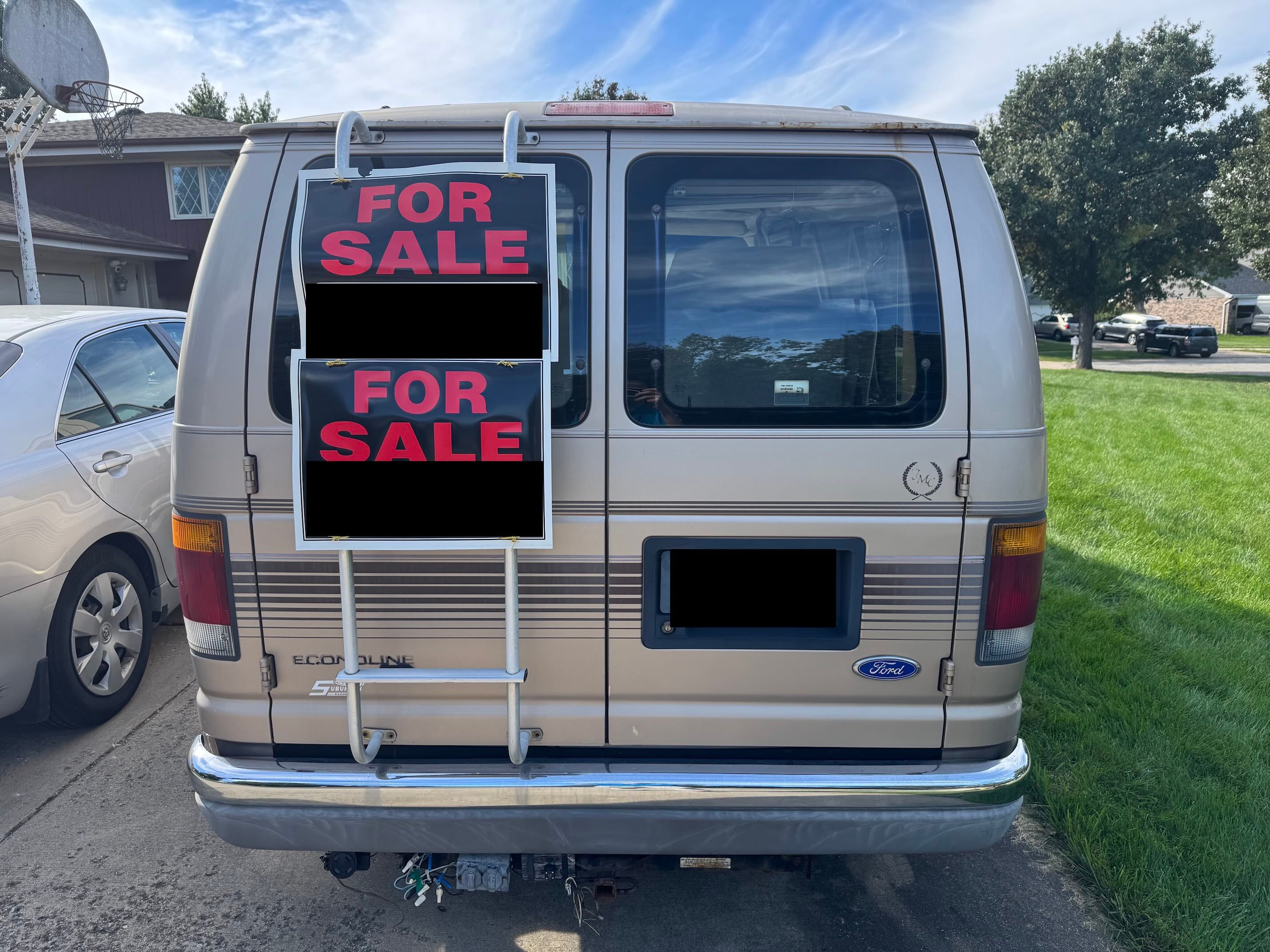 Used 1993 Ford E-150 and Econoline 150 RWD image 5