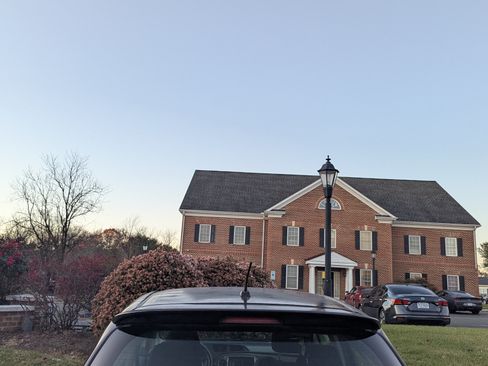 Used 2012 Toyota Yaris LE image 13