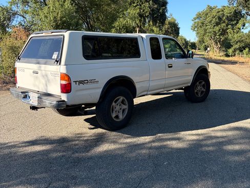 Used 2000 Toyota Tacoma PreRunner RWD image 8