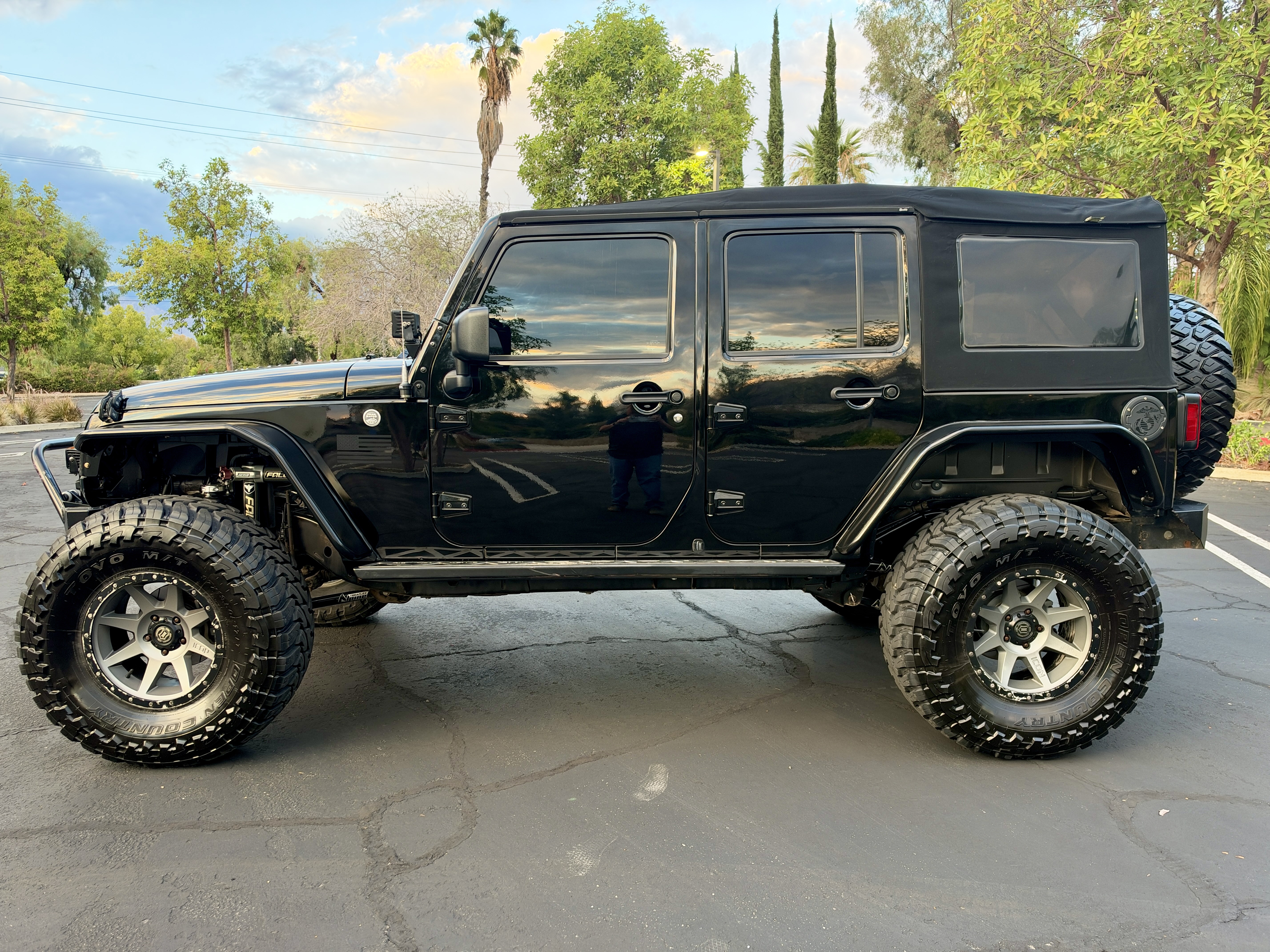 Used 2018 Jeep Wrangler Unlimited Sport S AWD/4WD image 2