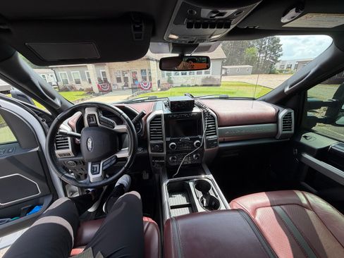 Used 2020 Ford F250 Platinum w/ FX4 Off-Road Package image 10