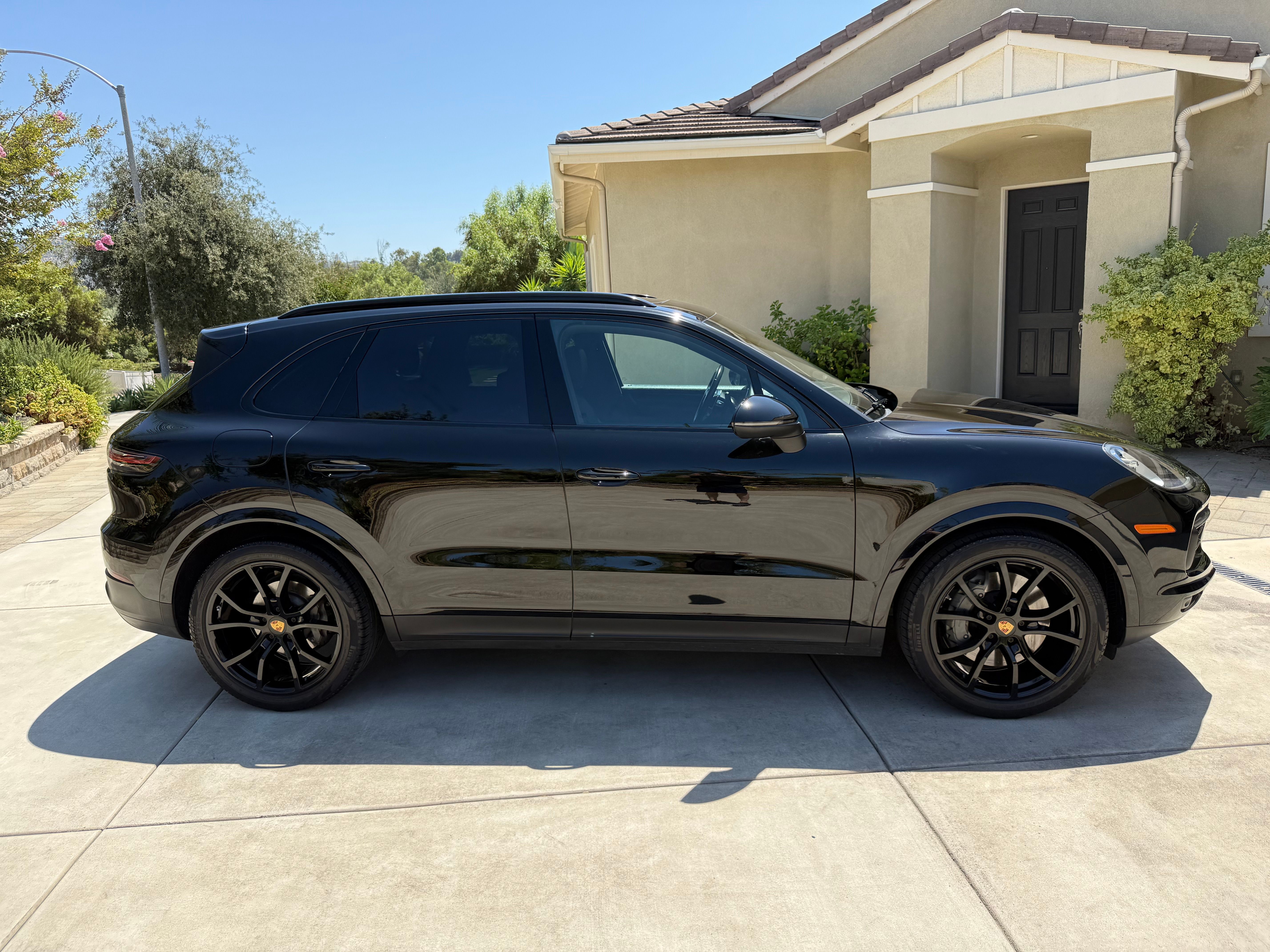 Used 2021 Porsche Cayenne S AWD/4WD image 4