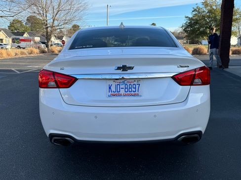 Used 2017 Chevrolet Impala Premier w/ Enhanced Convenience Package image 4