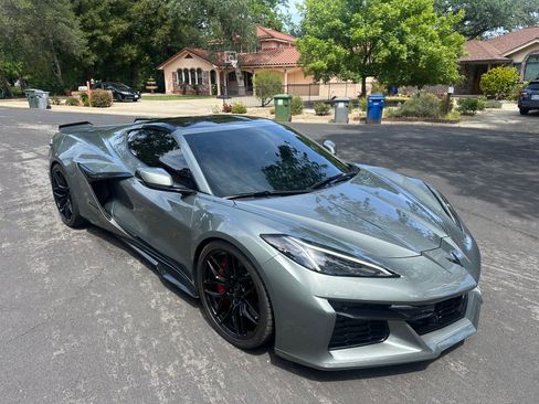 Used 2023 Chevrolet Corvette Z06 w/ Battery Protection Package image 5