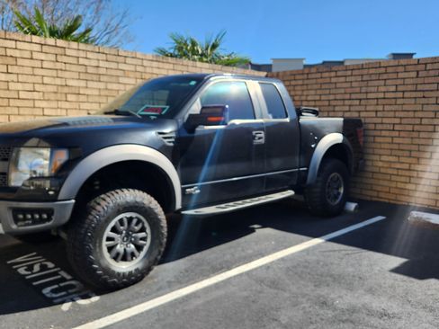 Used 2010 Ford F150 Raptor image 10