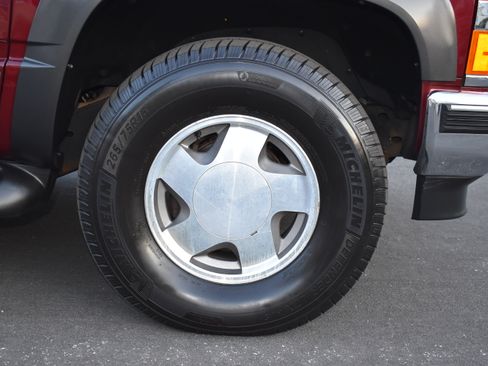 Used 1999 Chevrolet Tahoe 4WD 2-Door w/ Preferred Equipment Group image 23