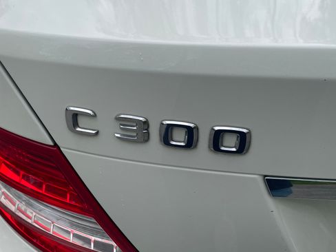 Used 2009 Mercedes-Benz C 300 4MATIC Sedan image 6
