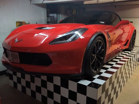 Used 2017 Chevrolet Corvette Grand Sport w/ Battery Protection Package image 2