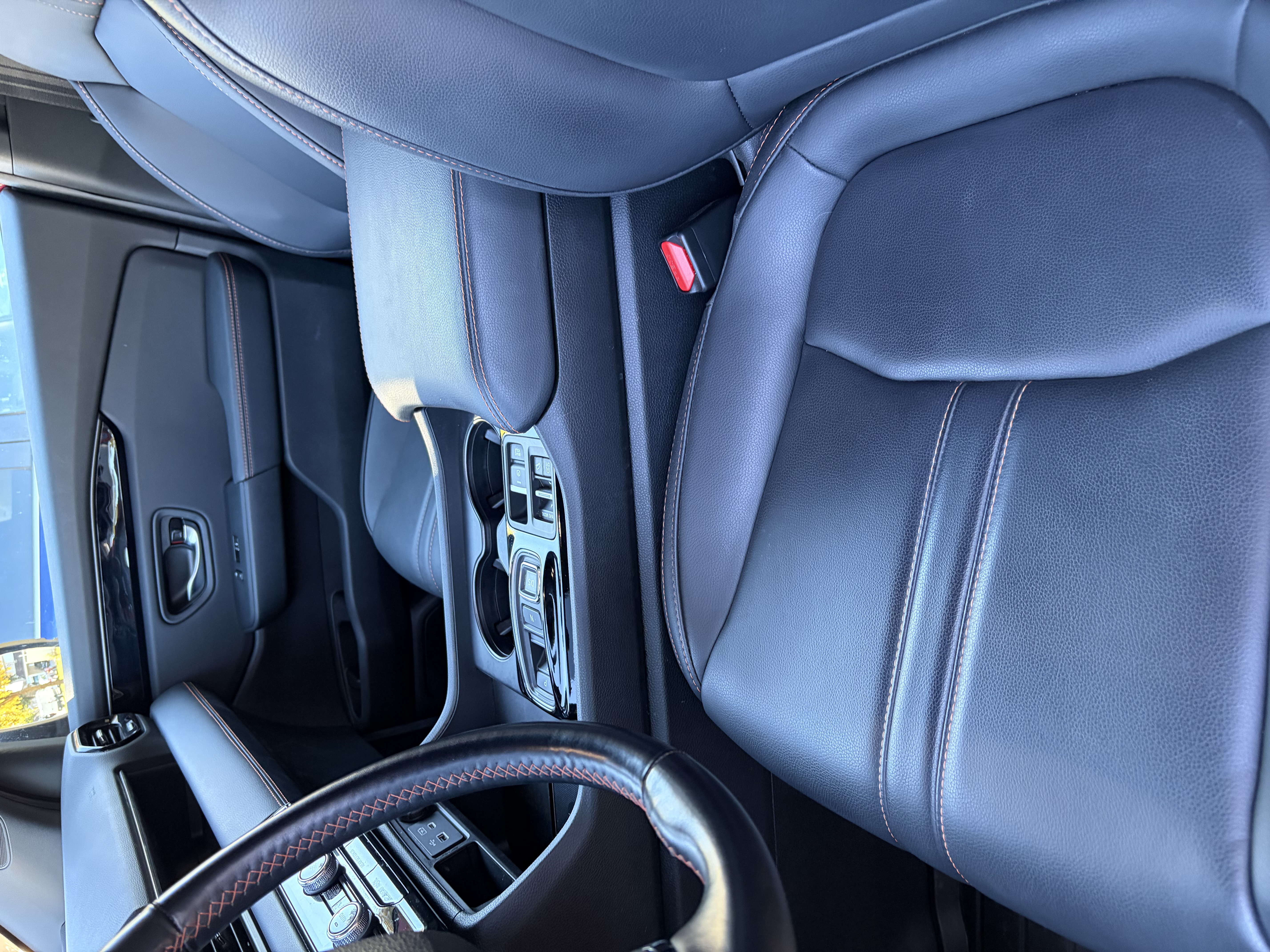 Used 2025 Honda Pilot TrailSport image 19