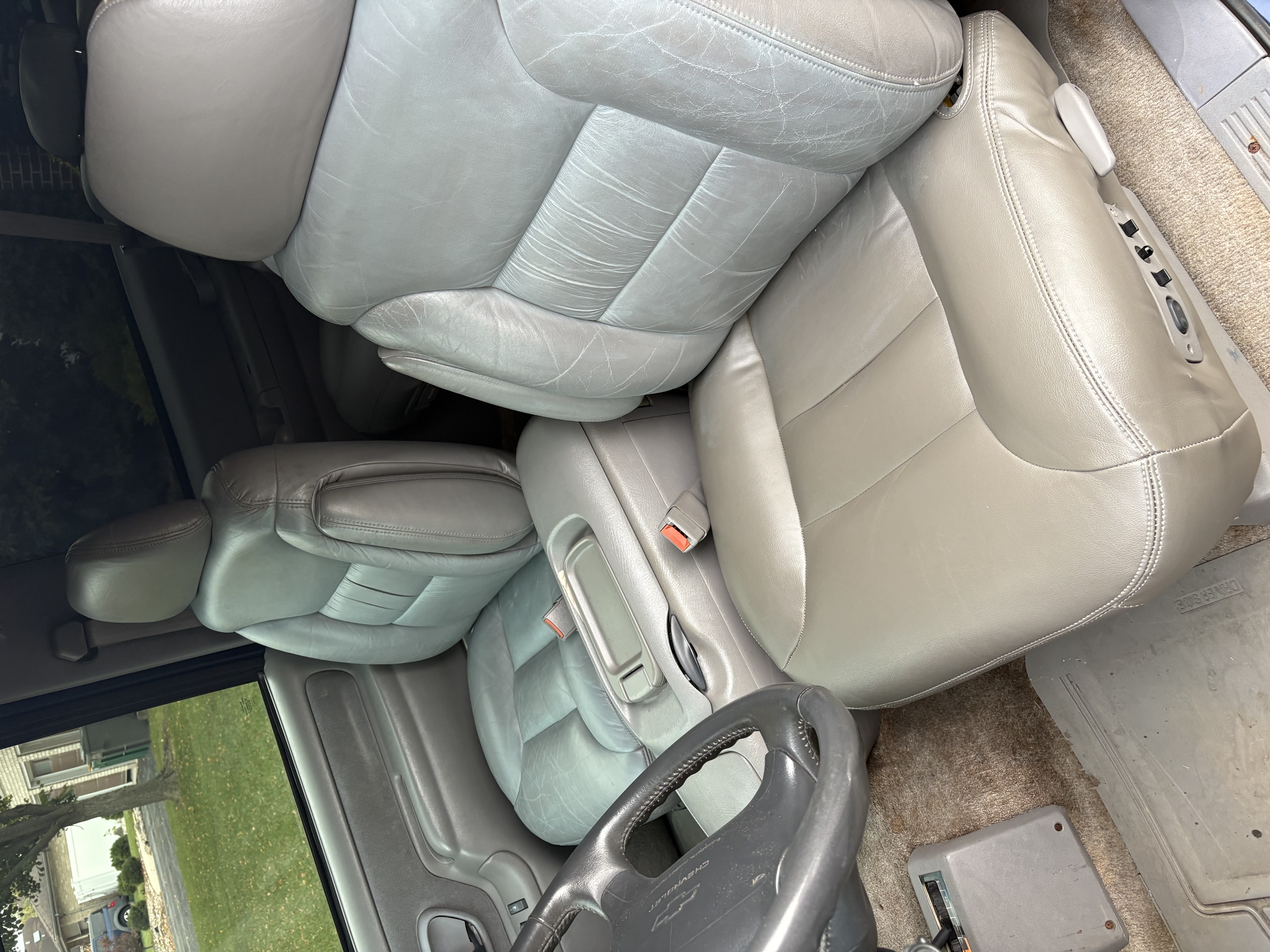 Used 1995 Chevrolet Tahoe 4WD 2-Door image 16