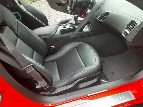 Used 2015 Chevrolet Corvette Z06 image 15