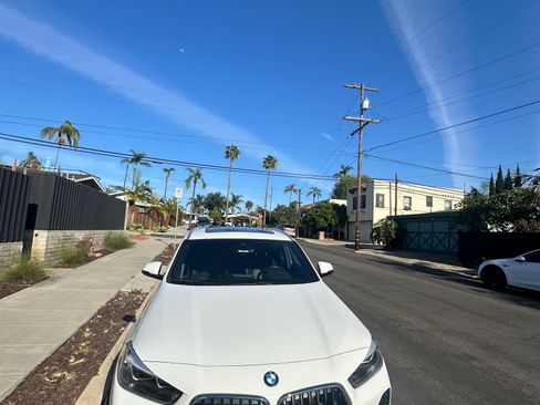 Used 2022 BMW X2 xDrive28i w/ Convenience Package image 2