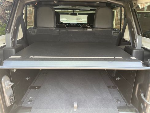 Used 2021 Jeep Wrangler Unlimited Rubicon image 11