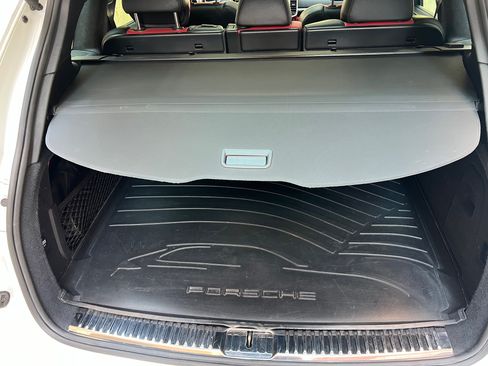 Used 2017 Porsche Cayenne image 13