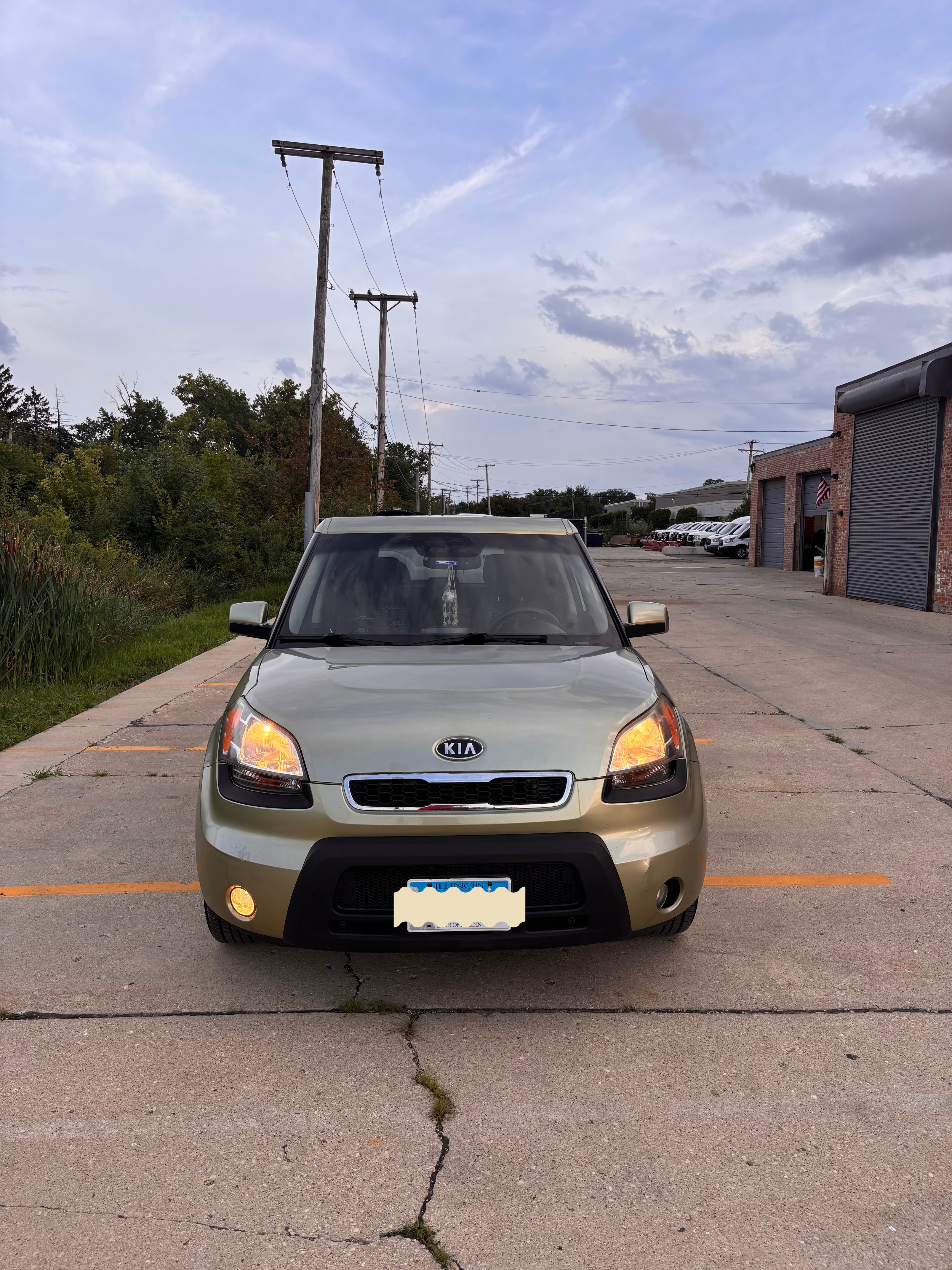 Used 2011 Kia Soul + w/ Audio Pkg FWD image 1