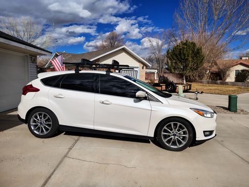 Used 2017 Ford Focus Titanium image 16