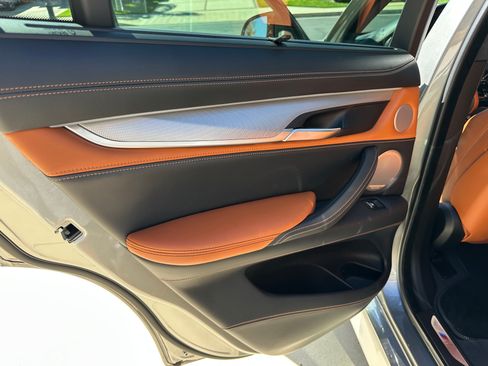 Used 2018 BMW X6 M image 17