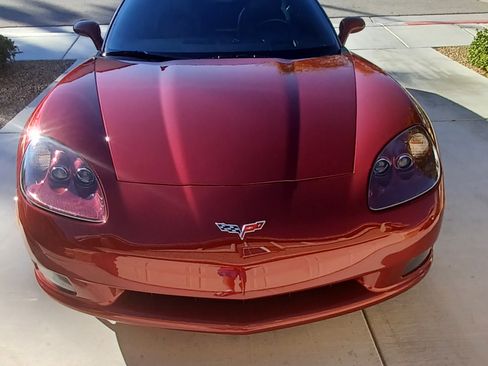 Used 2006 Chevrolet Corvette Coupe w/ Preferred Equipment Group image 1