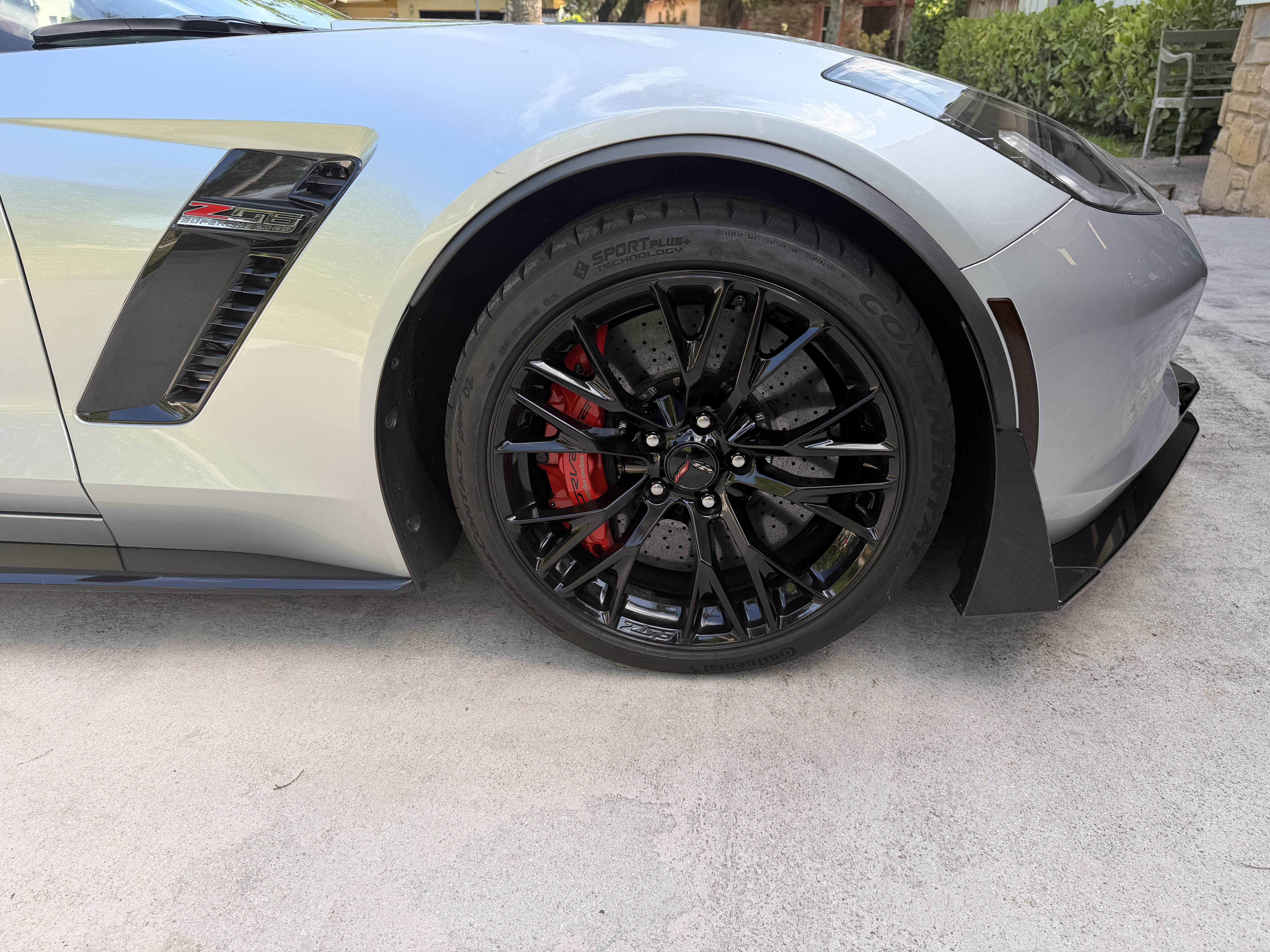 Used 2018 Chevrolet Corvette Z06 RWD image 16