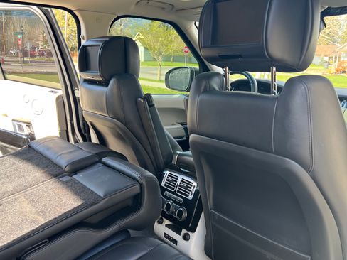 Used 2013 Land Rover Range Rover Supercharged image 13