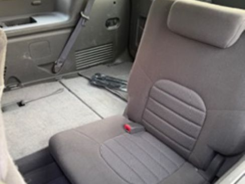 Used 2012 Nissan Pathfinder SV AWD/4WD image 16