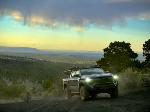 Used 2024 Toyota Tacoma TRD Off-Road image 1