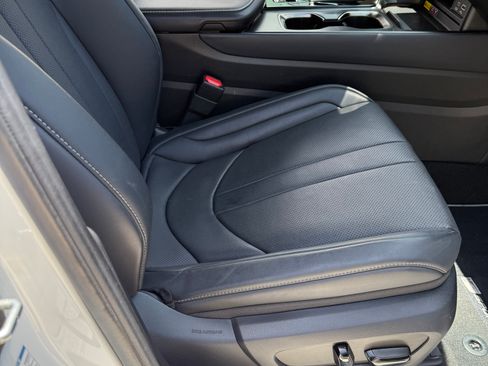 Used 2022 Lexus NX 350 F Sport image 9