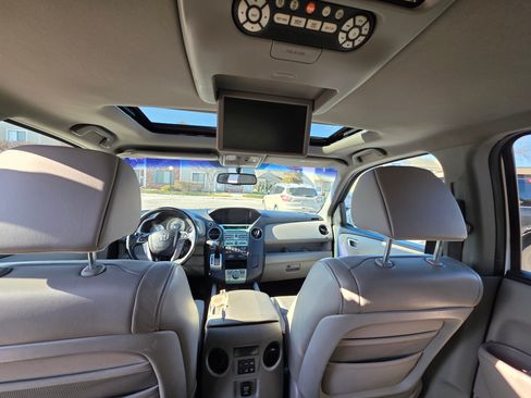 Used 2011 Honda Pilot Touring image 16