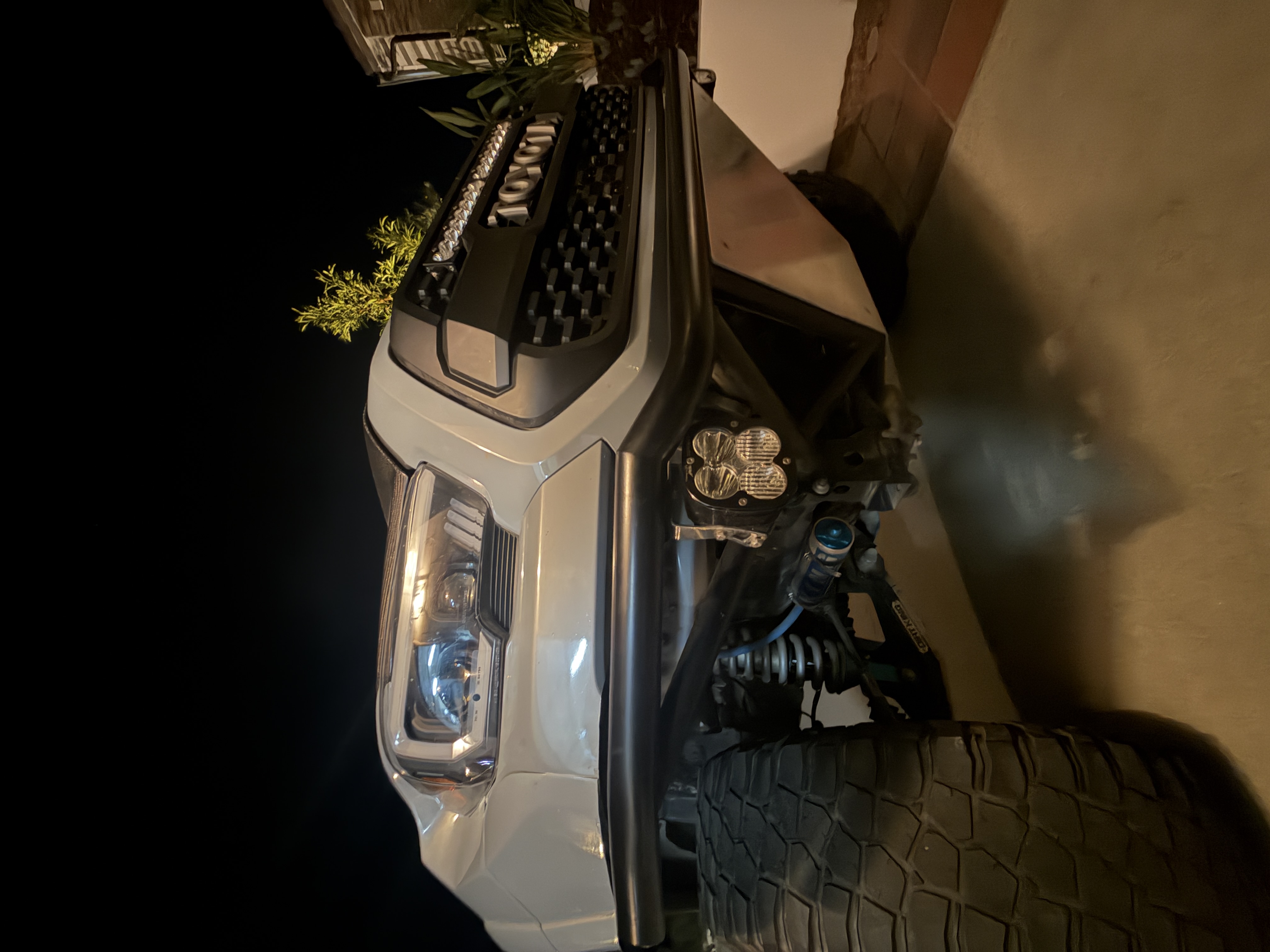 Used 2021 Toyota Tacoma TRD Off-Road w/ Technology Package AWD/4WD image 7