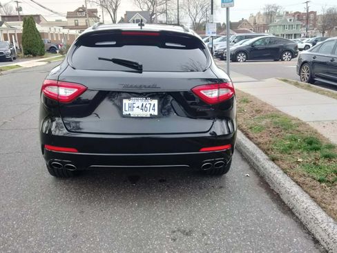 Used 2018 Maserati Levante S GranSport image 9