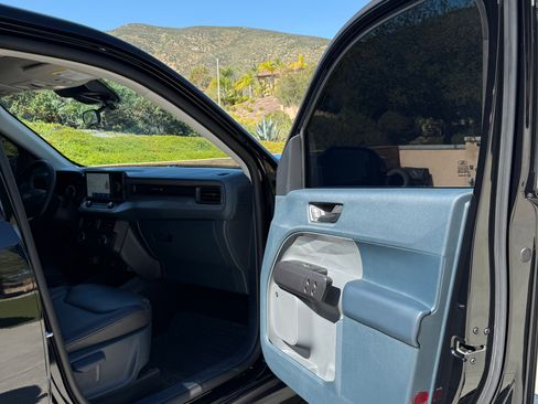 Used 2024 Ford Maverick Lariat w/ Black Appearance Package image 24