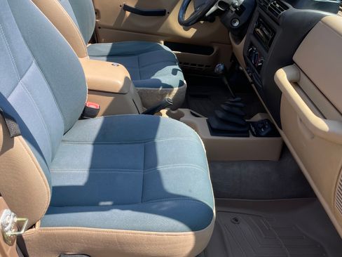 Used 1999 Jeep Wrangler Sahara image 6