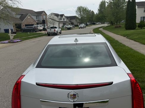 Used 2011 Cadillac CTS Premium image 2